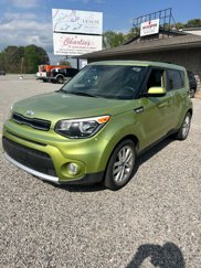 Used 2017 Kia Soul + image 1