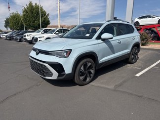 New 2025 Volkswagen Taos SE image 1