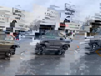 New 2025 Jeep Grand Cherokee Limited w/ Black Appearance Package image 1
