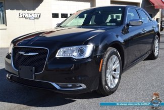 Used 2016 Chrysler 300 C image 1