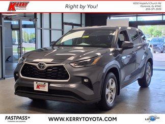Certified 2023 Toyota Highlander LE image 1