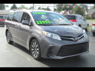Used 2019 Toyota Sienna LE image 1