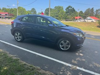 Used 2017 Honda HR-V LX image 1