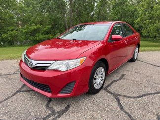 Used 2014 Toyota Camry L image 1