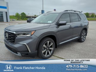 New 2025 Honda Pilot Touring image 1