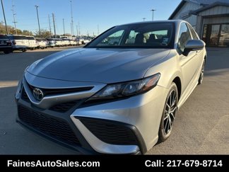 Used 2023 Toyota Camry SE image 1