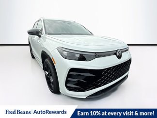 New 2025 Volkswagen Tiguan SE R-Line video 1