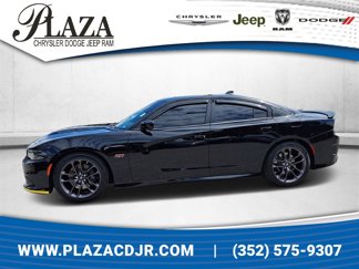 Used 2023 Dodge Charger Scat Pack w/ Navigation & Travel Group image 1