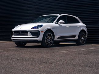Certified 2025 Porsche Macan image 1