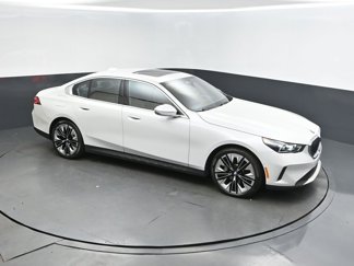 Certified 2025 BMW 530i image 1