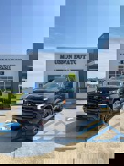 Used 2024 Chevrolet Silverado 1500 LT Trail Boss w/ Convenience Package II image 1