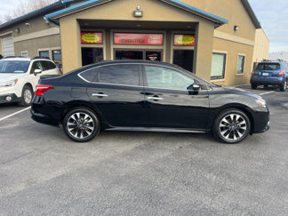 Used 2019 Nissan Sentra SR image 1