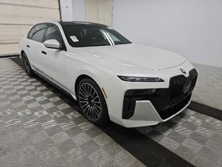 Used 2025 BMW 750e xDrive w/ Executive Package image 1