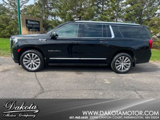 Used 2022 GMC Yukon XL Denali w/ Advanced Technology Package image 1