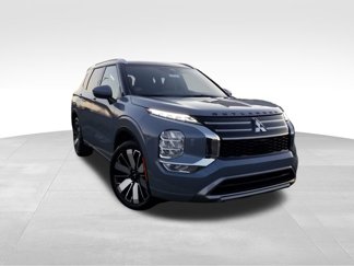 New 2025 Mitsubishi Outlander SEL image 1