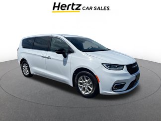 Used 2024 Chrysler Pacifica Touring-L image 1