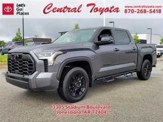 Used 2025 Toyota Tundra 4x4 CrewMax image 1