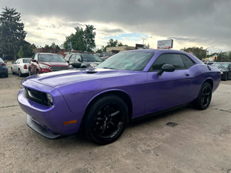 Used 2011 Dodge Challenger SE image 1