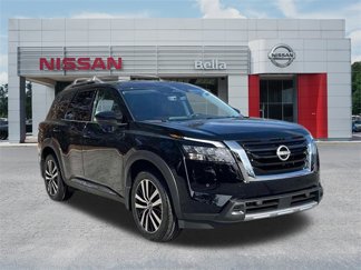 New 2025 Nissan Pathfinder Platinum image 1