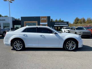 Used 2018 Chrysler 300 Limited w/ Safetytec Plus Group video 2