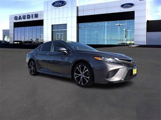 Used 2019 Toyota Camry SE image 1