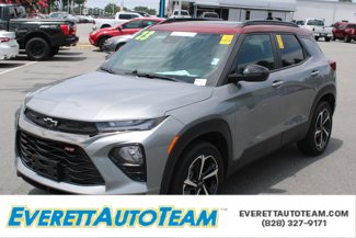Used 2023 Chevrolet TrailBlazer RS w/ Sun and Liftgate Package image 1