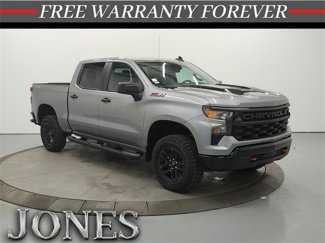 New 2025 Chevrolet Silverado 1500 Custom Trail Boss w/ LPO, Dark Essentials Package image 1