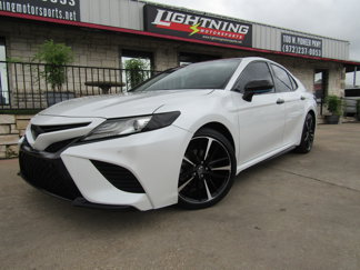 Used 2018 Toyota Camry XSE image 1
