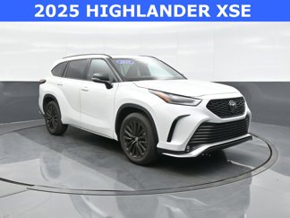 Certified 2025 Toyota Highlander XSE image 1