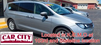Used 2021 Chrysler Voyager Lxi image 1