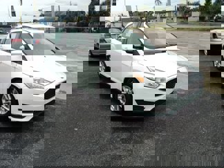 Used 2016 Ford Focus SE image 1