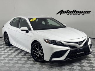 Used 2021 Toyota Camry SE image 1