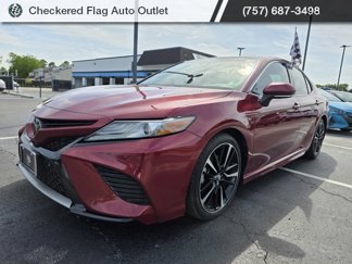 Used 2018 Toyota Camry XSE image 1