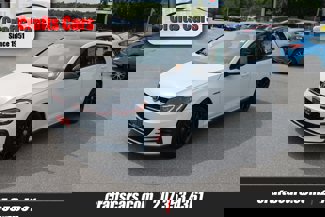 Used 2021 Volkswagen GTI SE image 1