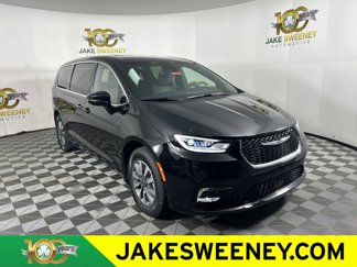 New 2025 Chrysler Pacifica Select image 1