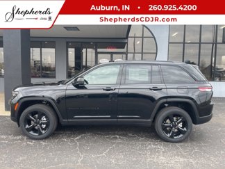 New 2025 Jeep Grand Cherokee Altitude image 1