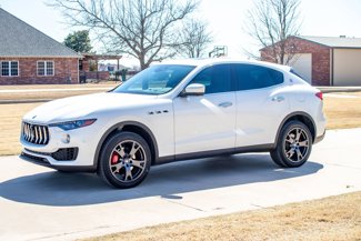 Used 2018 Maserati Levante image 1
