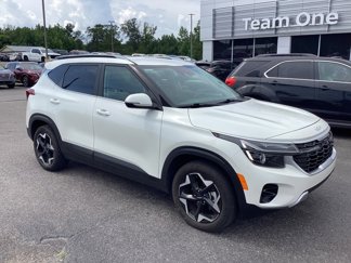 Used 2024 Kia Seltos EX image 1