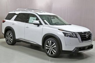 New 2025 Nissan Pathfinder Platinum image 1