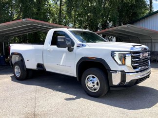 Used 2024 GMC Sierra 3500 SLE w/ SLE Convenience Package image 1