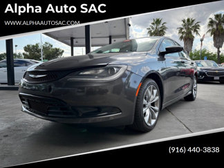Used 2015 Chrysler 200 S image 1