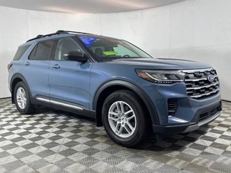 Certified 2025 Ford Explorer Active image 1