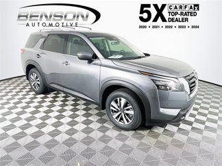 New 2025 Nissan Pathfinder SL image 1