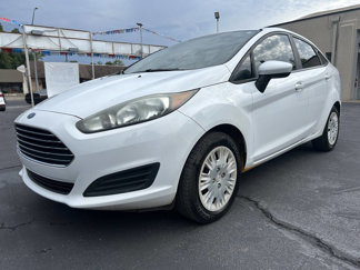 Used 2017 Ford Fiesta SE image 1
