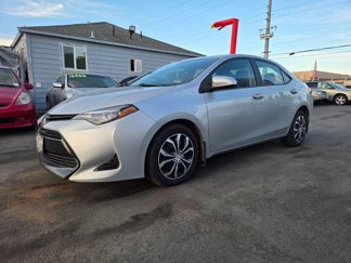 Used 2018 Toyota Corolla LE image 1