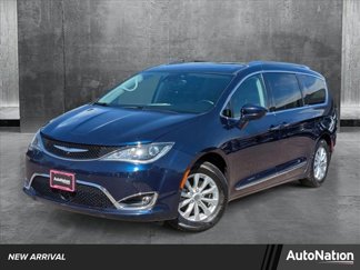 Used 2018 Chrysler Pacifica Touring-L w/ Advanced Safetytec Group image 1