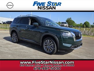 New 2025 Nissan Pathfinder SL w/ SL Premium Package image 1