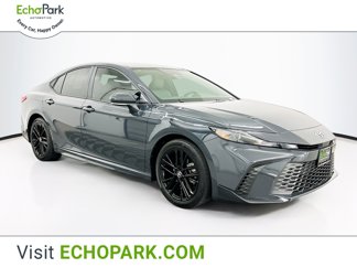 Used 2025 Toyota Camry SE image 1
