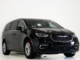 New 2026 Chrysler Pacifica Select image 1