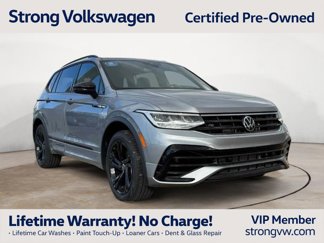 Certified 2024 Volkswagen Tiguan SE R-Line image 1